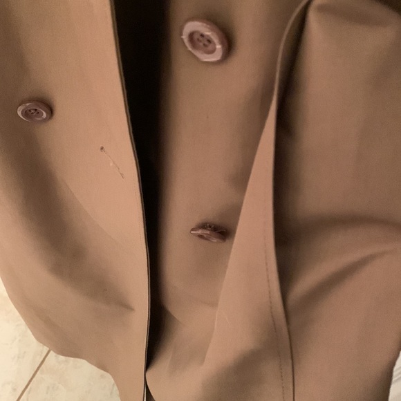 Vintage trench coat - Picture 8 of 9